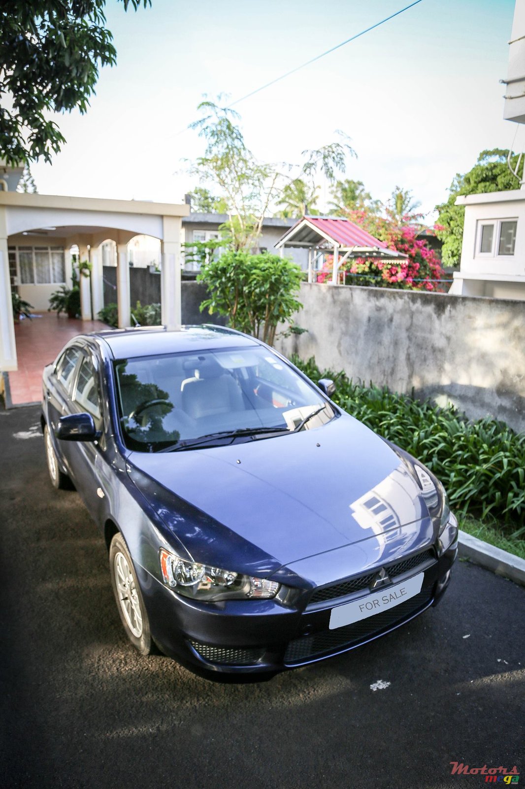 2011' Mitsubishi Lancer Evolution photo #4