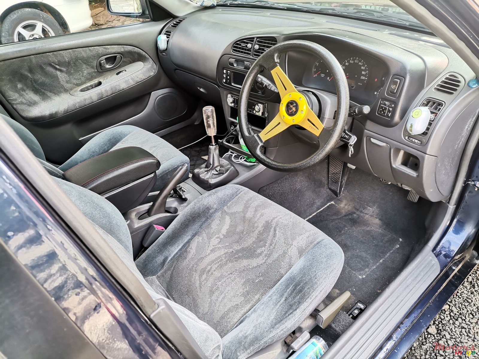 2000' Mitsubishi Lancer photo #5