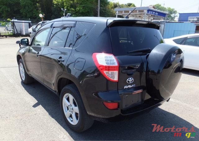 2008' Toyota RAV4 D-4D Sport photo #2