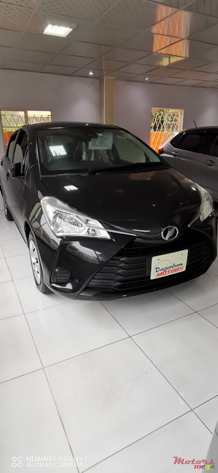 2018' Toyota Vitz photo #1