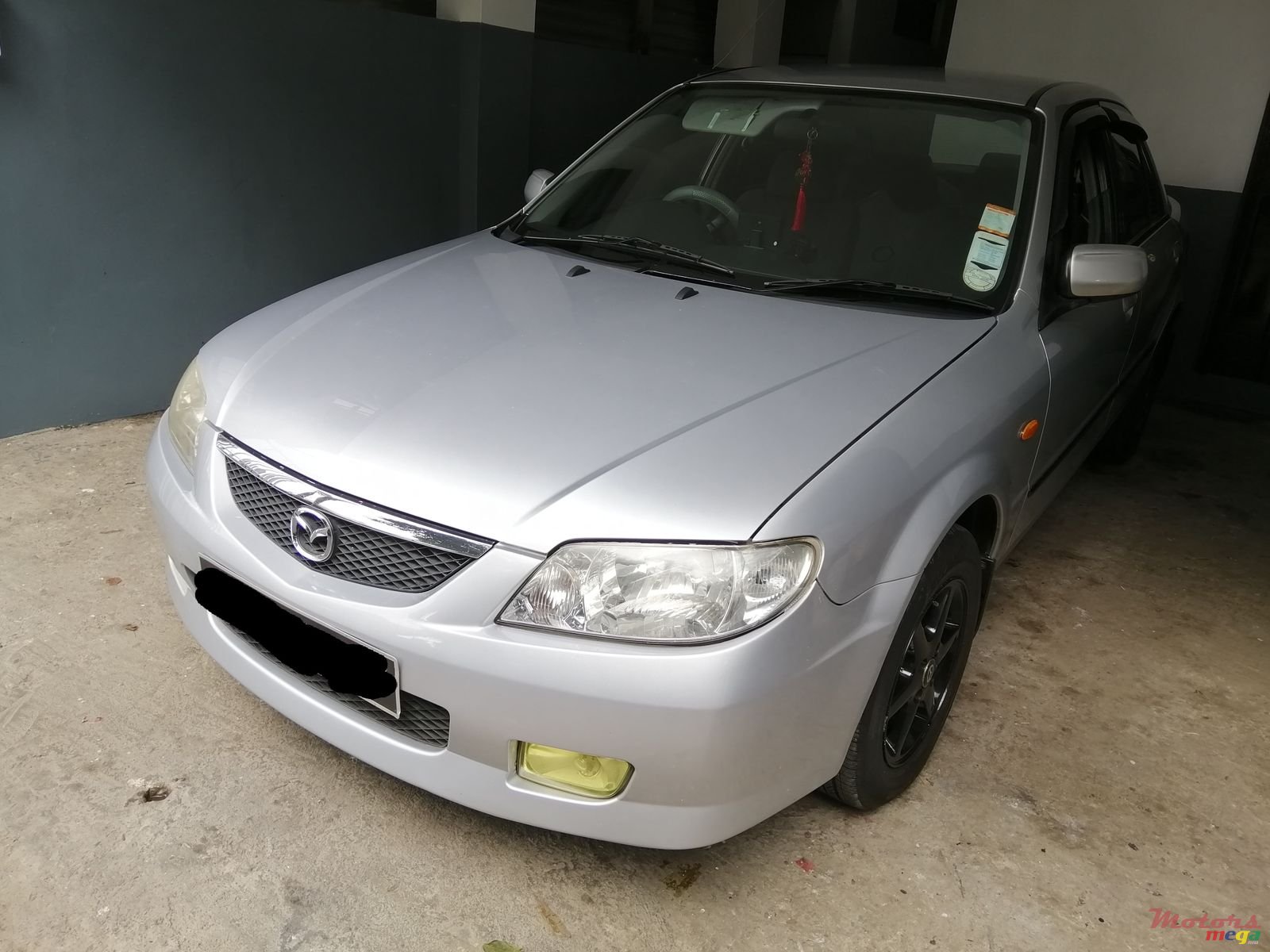 2002' Mazda 323 photo #5