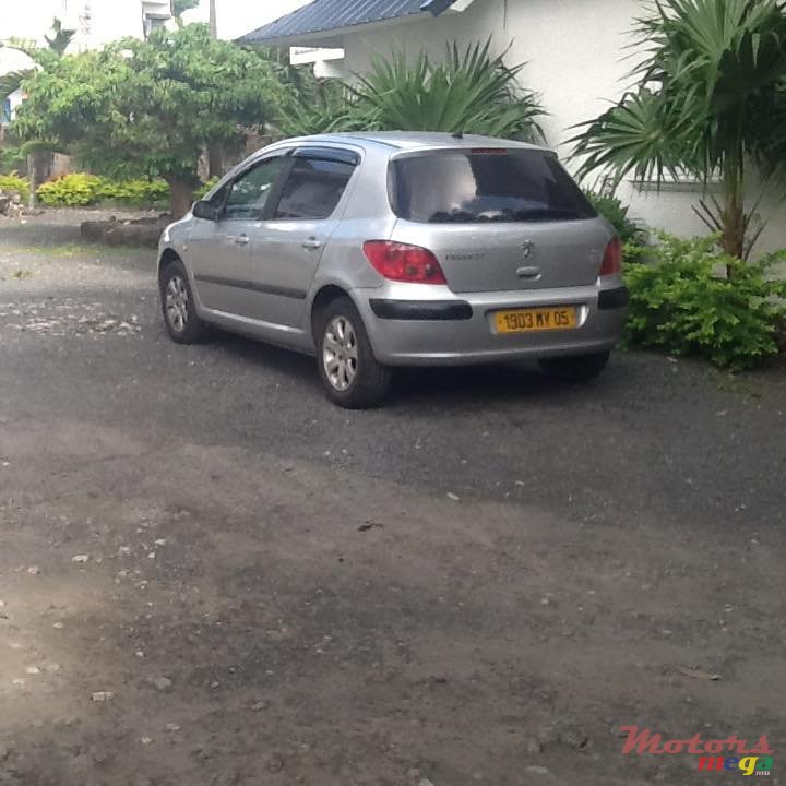 2005' Peugeot 307 photo #2