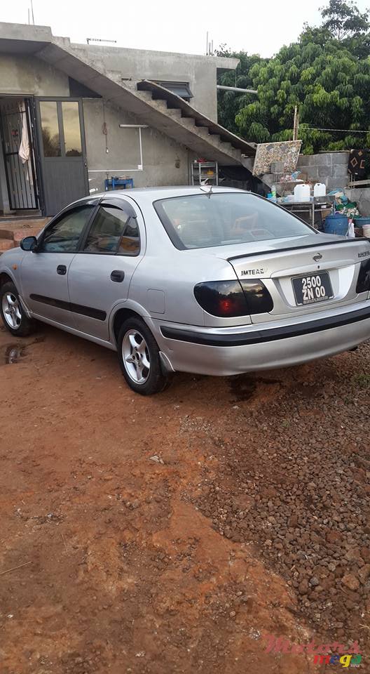 2000' Nissan Sunny photo #1