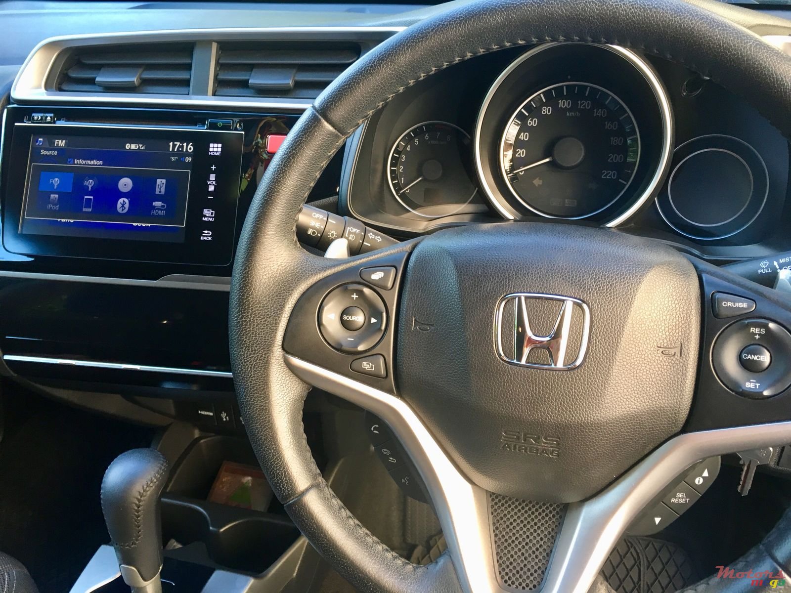 2017' Honda Jazz photo #5