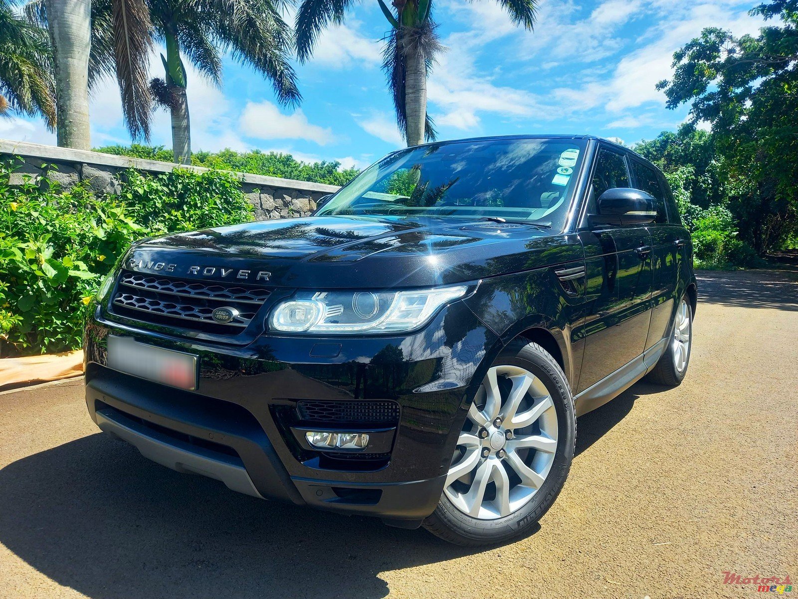 2017' Land Rover Range Rover Sport SE SDV6 3.0 Diesel photo #1