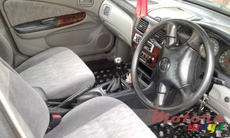 2001' Nissan Sunny etatd'origin Jamais Accidente photo #3