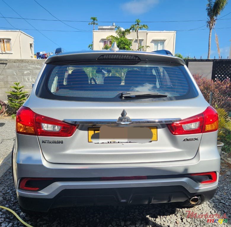 2020' Mitsubishi ASX photo #2