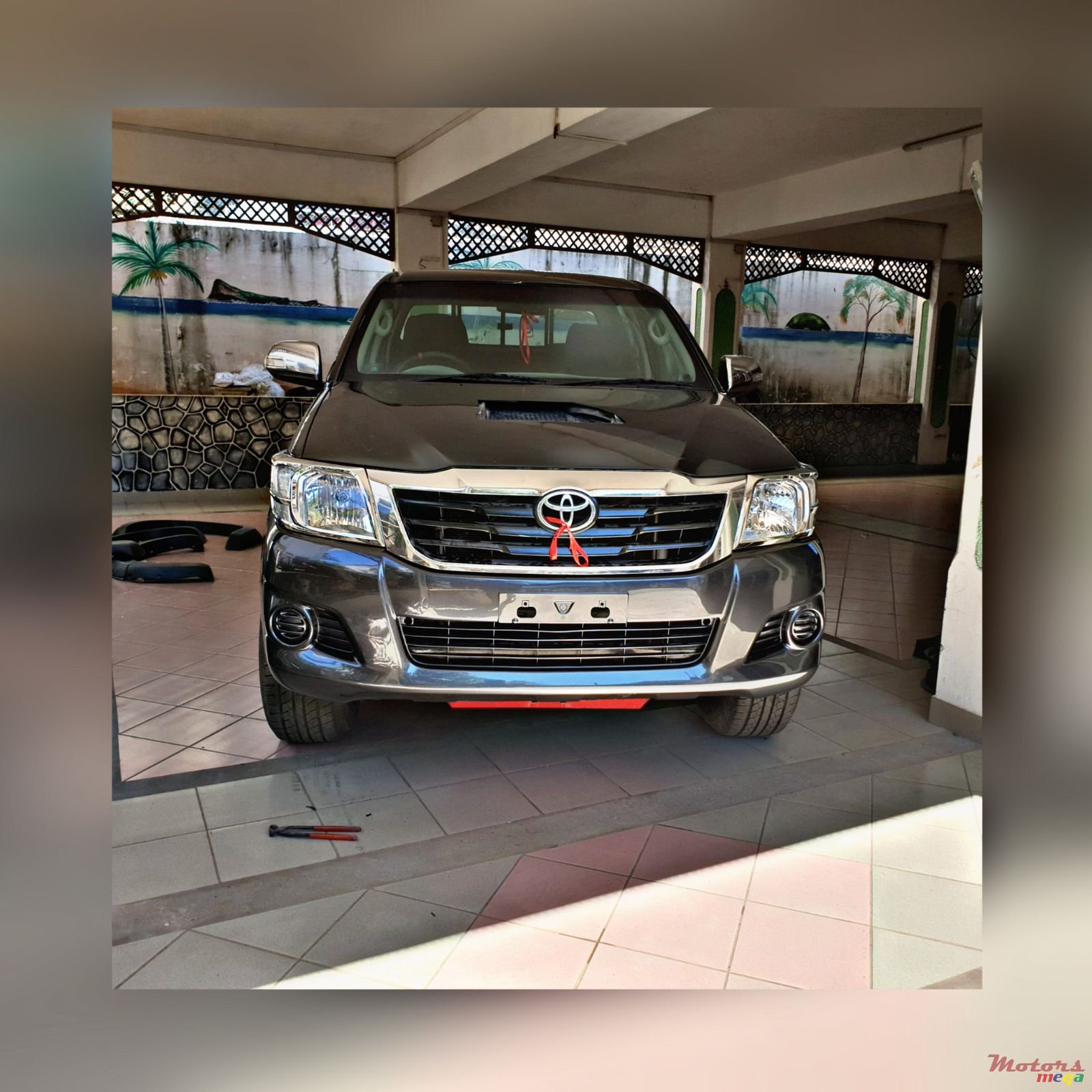 2011' Toyota Hilux photo #2