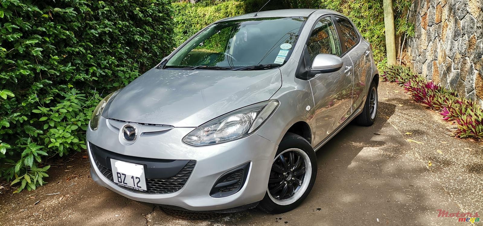 2012' Mazda Demio photo #2