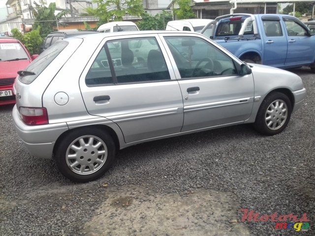 2003' Citroen Saxo photo #6