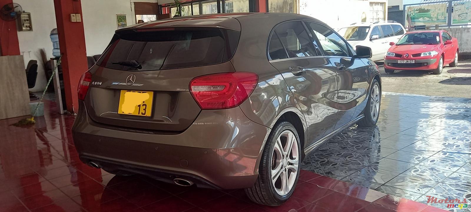 2013' Mercedes-Benz A 180 photo #3