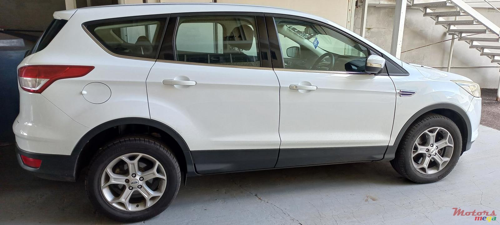 2013' Ford Kuga photo #3