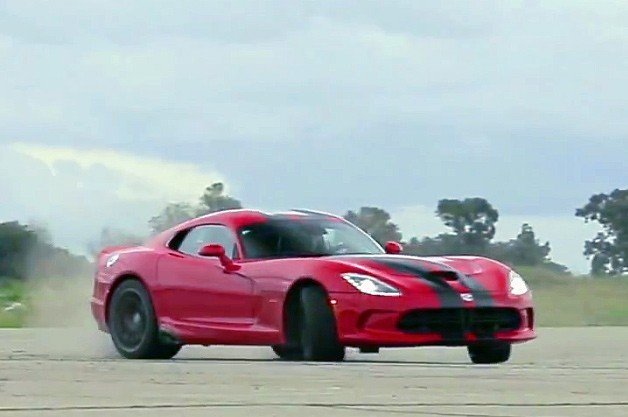 Watch Motor Trend Give the 2013 SRT Viper a Thrashing