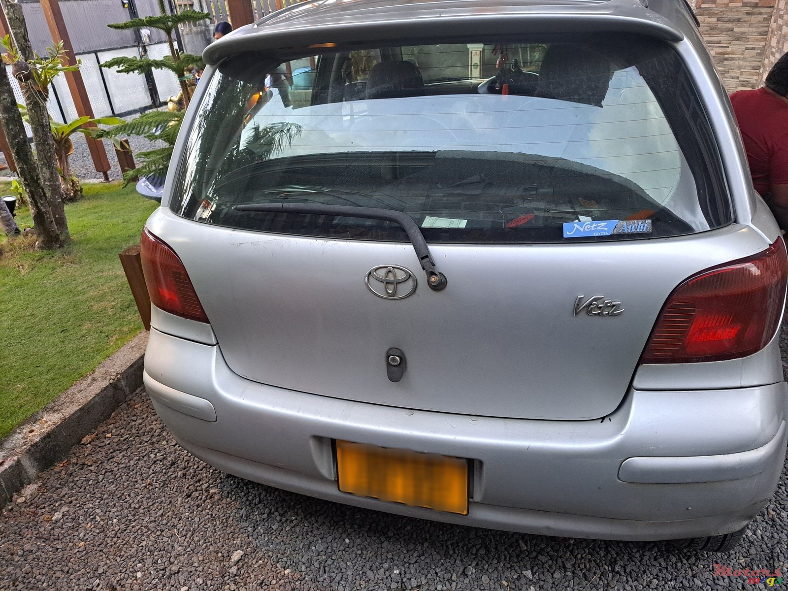 2002' Toyota Vitz photo #3