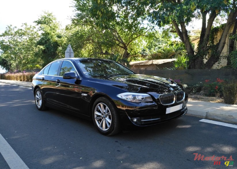 2012' BMW 520 photo #2