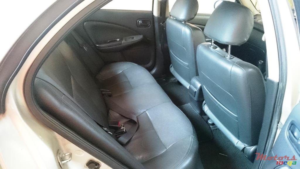 2005' Nissan Sunny N17 photo #3