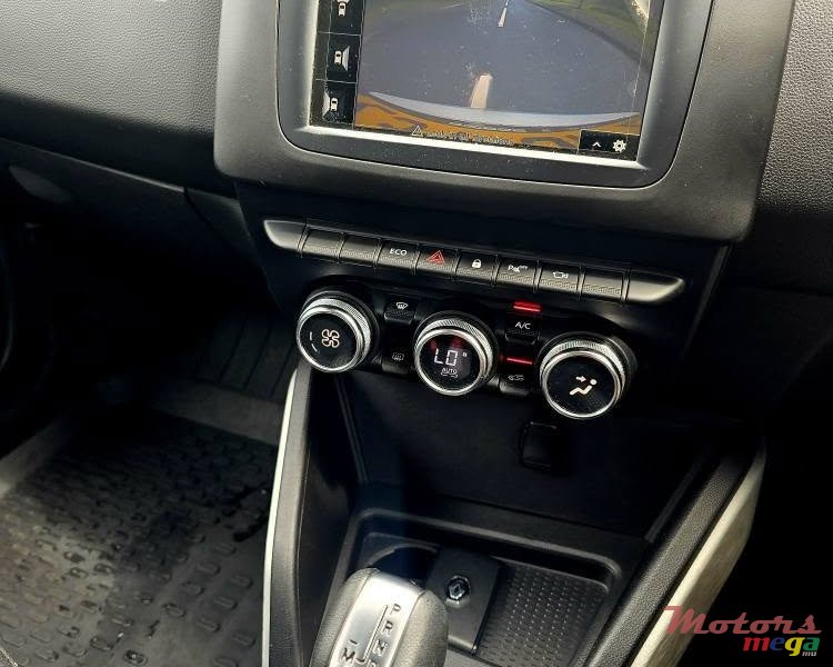 2022' Renault Duster photo #6
