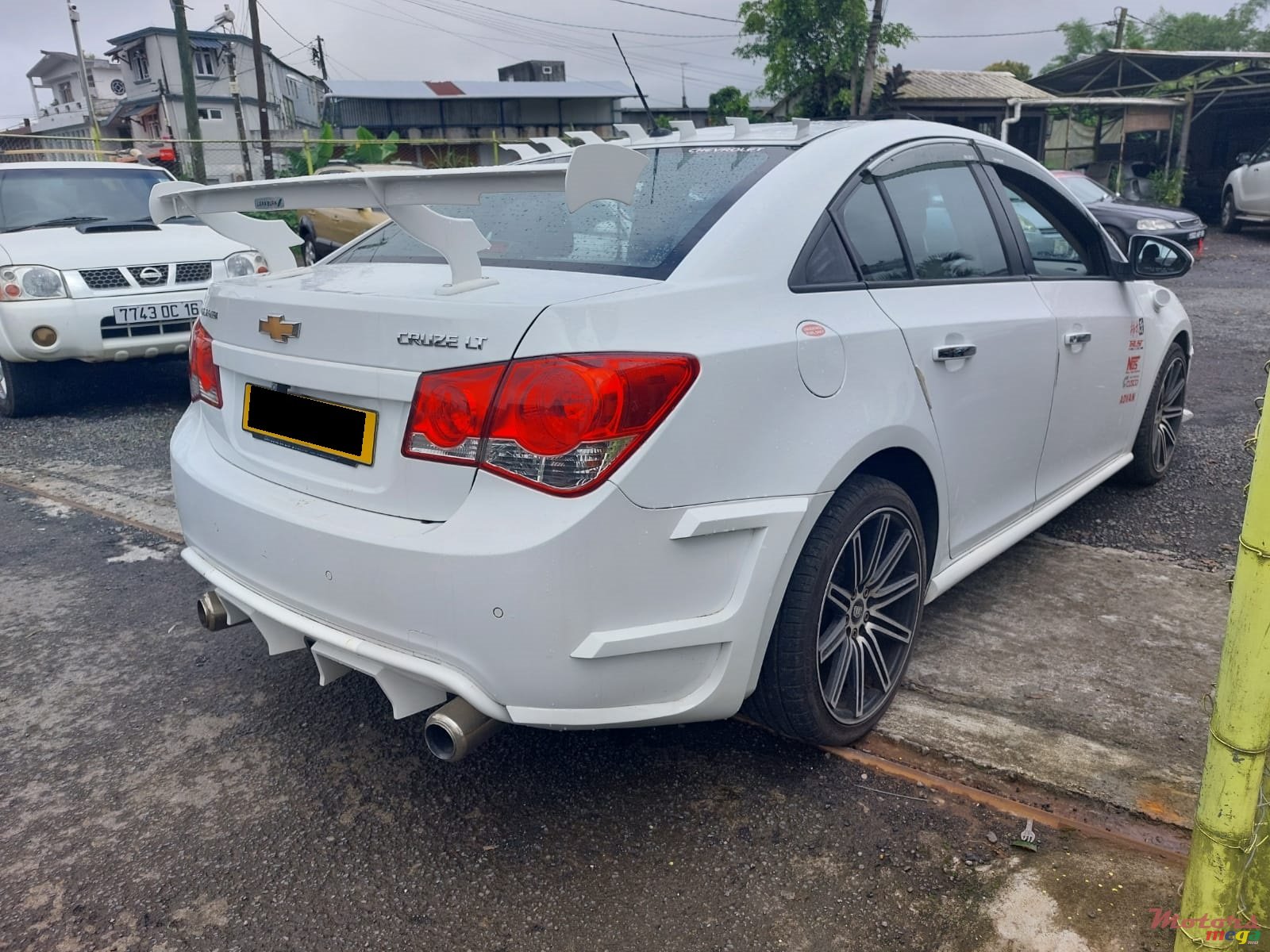 2010' Chevrolet Cruze photo #5