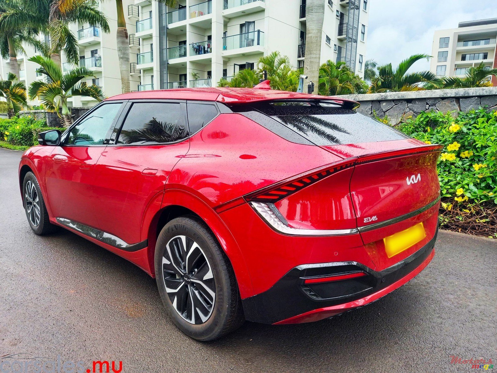 2022' Kia EV6 GT Line AWD SX Pack Long Range photo #3