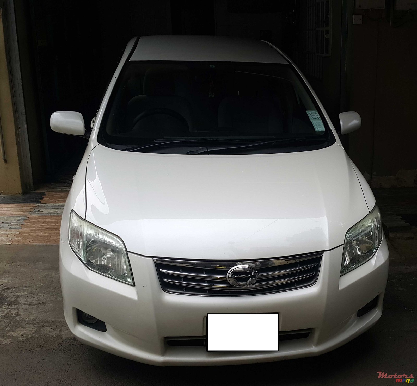 2009' Toyota Axio photo #1