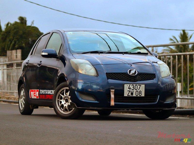 2008' Toyota Vitz Black housing, sport exhaust photo #1