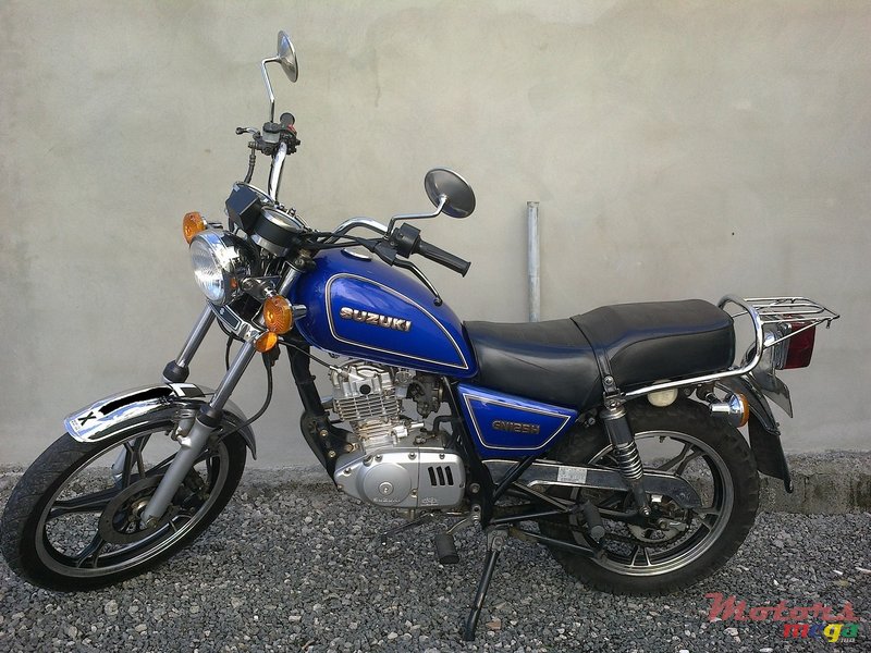 2012' Suzuki photo #1