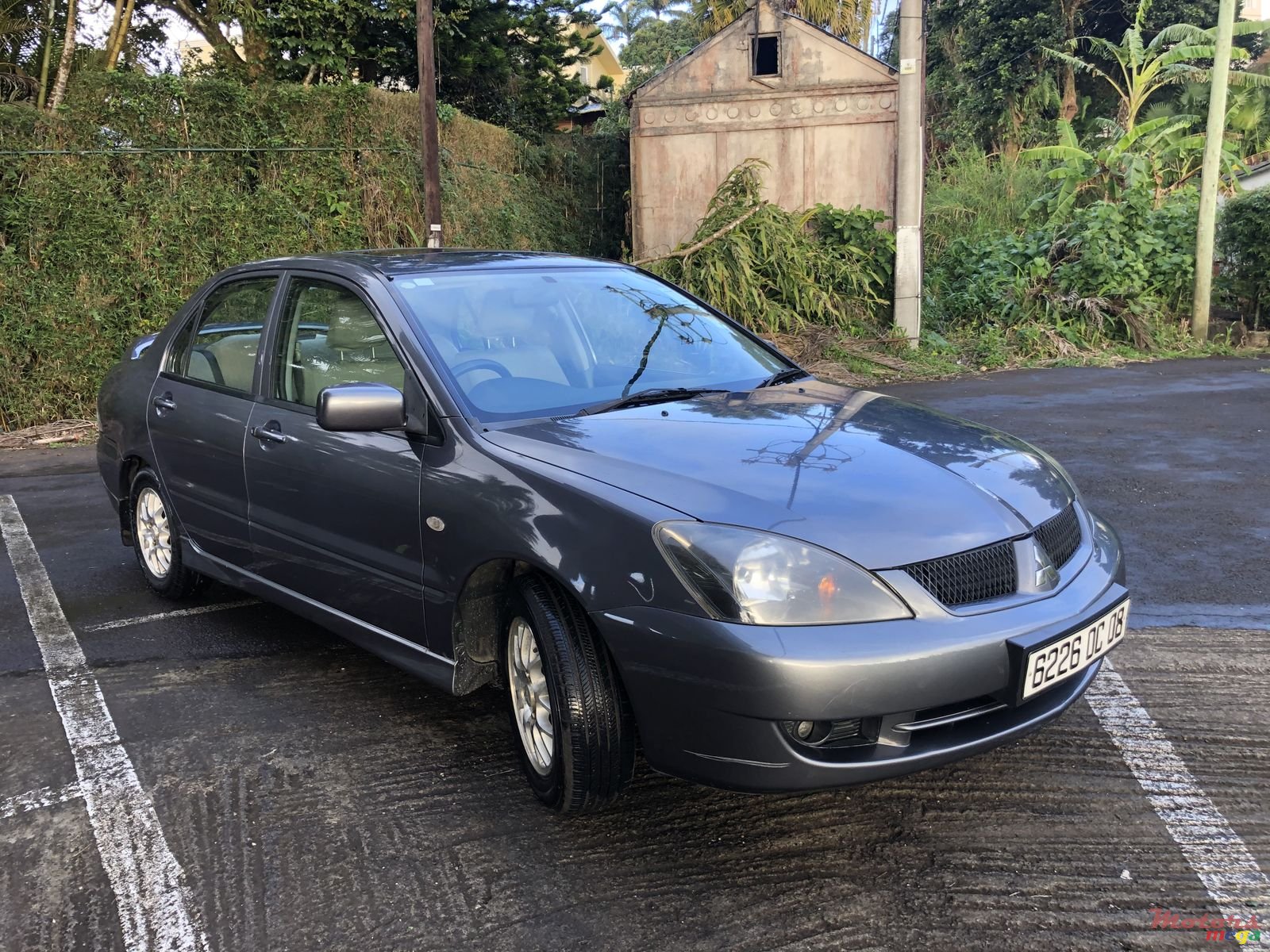 2008' Mitsubishi Lancer photo #1