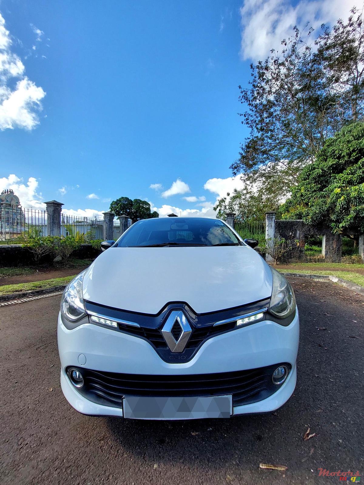 2015' Renault Clio photo #5
