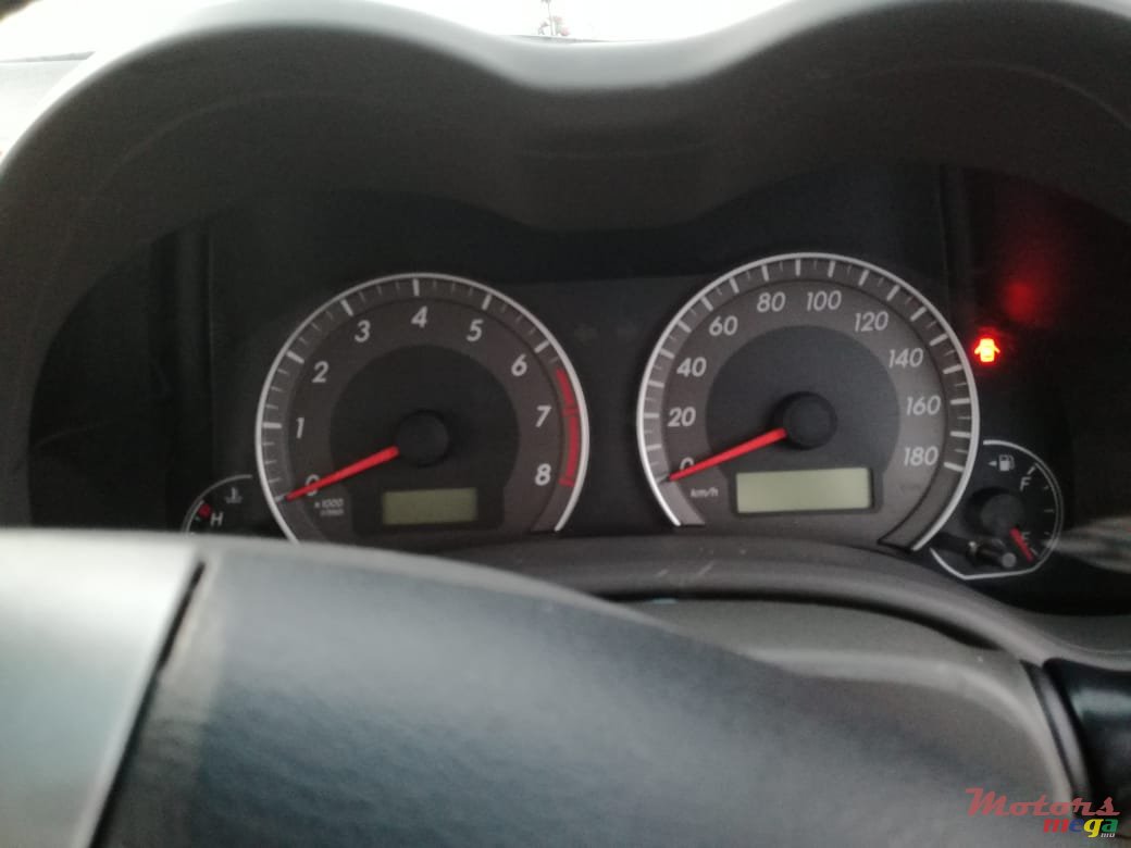 2011' Toyota Axio photo #3