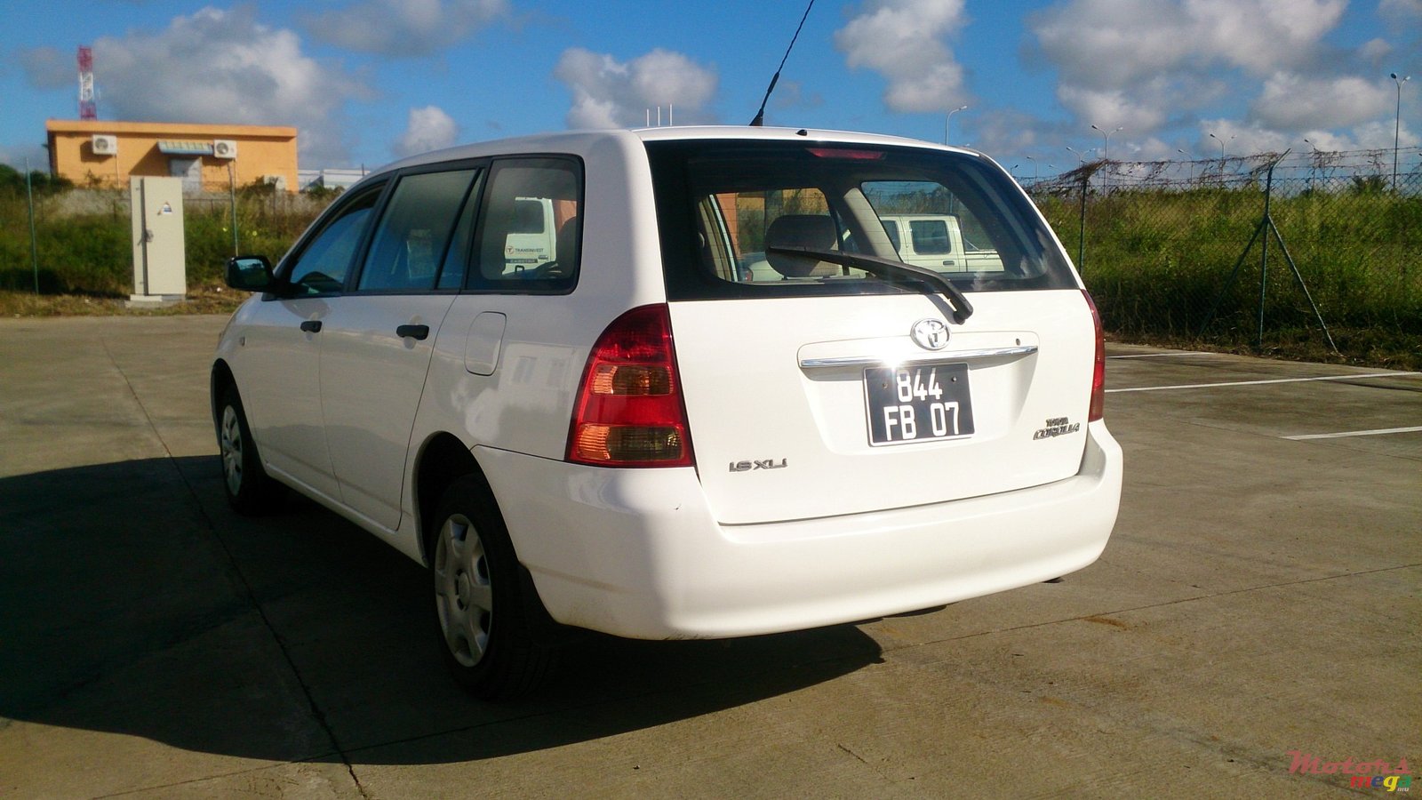 2007' Toyota Corolla FIELDER 1.8 photo #2