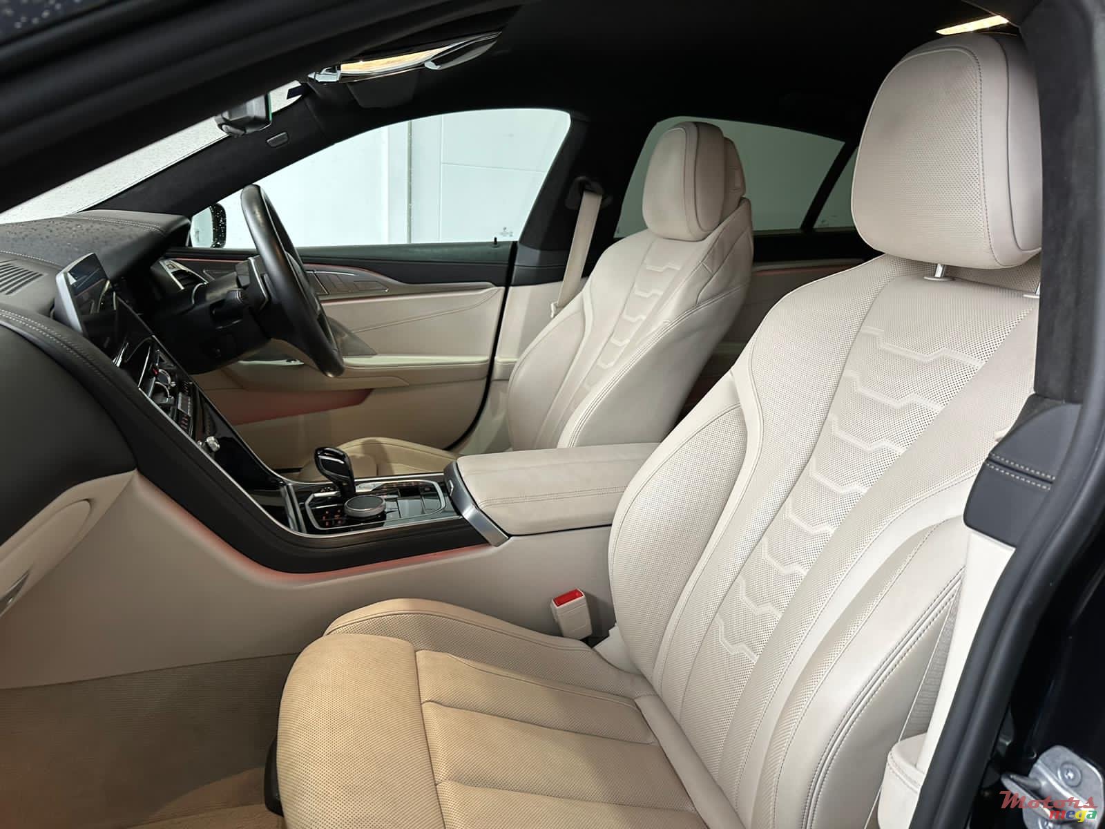 2021' BMW 8 Series 840d gran coupe photo #3