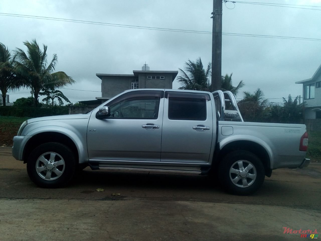 2006' Isuzu D-Max photo #2