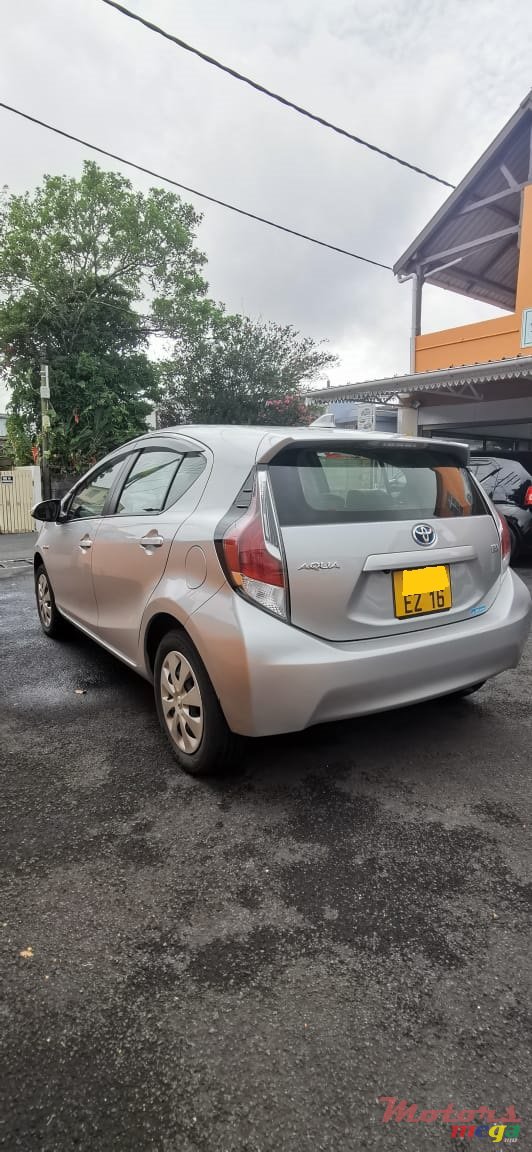 2016' Toyota Aqua photo #7