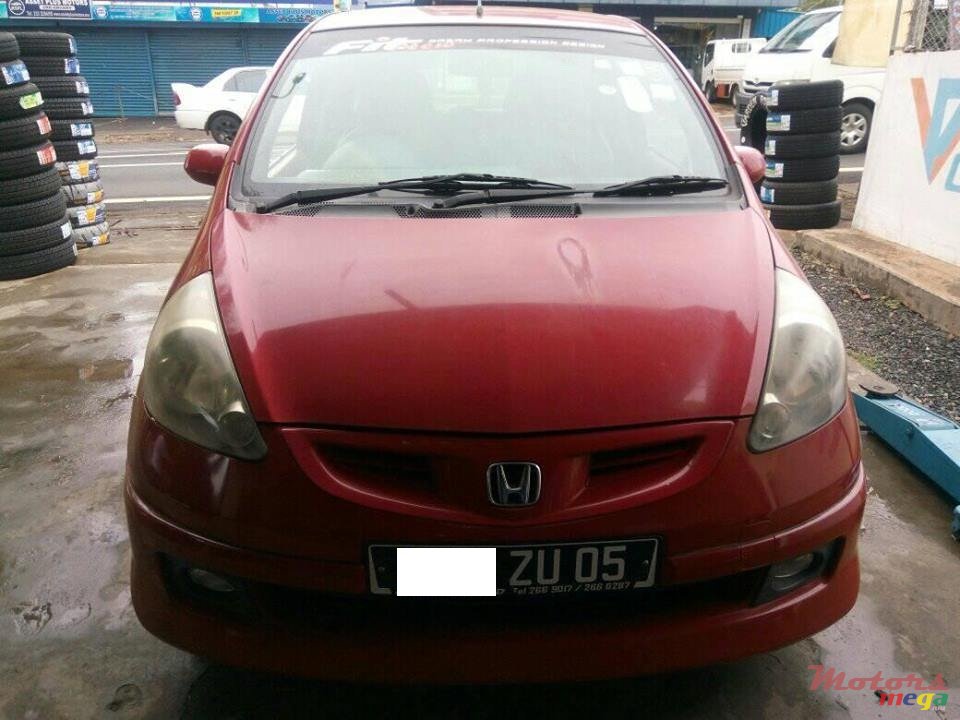 2005' Honda Fit photo #3