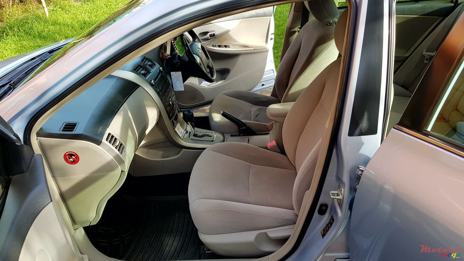 2012' Toyota Corolla photo #3