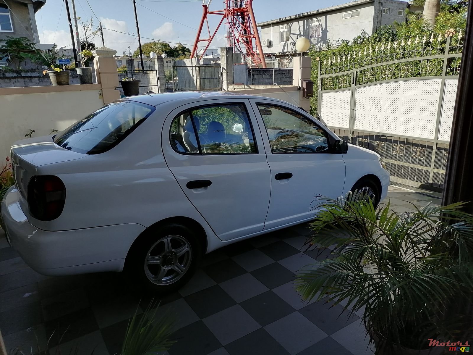 2000' Toyota Echo photo #7