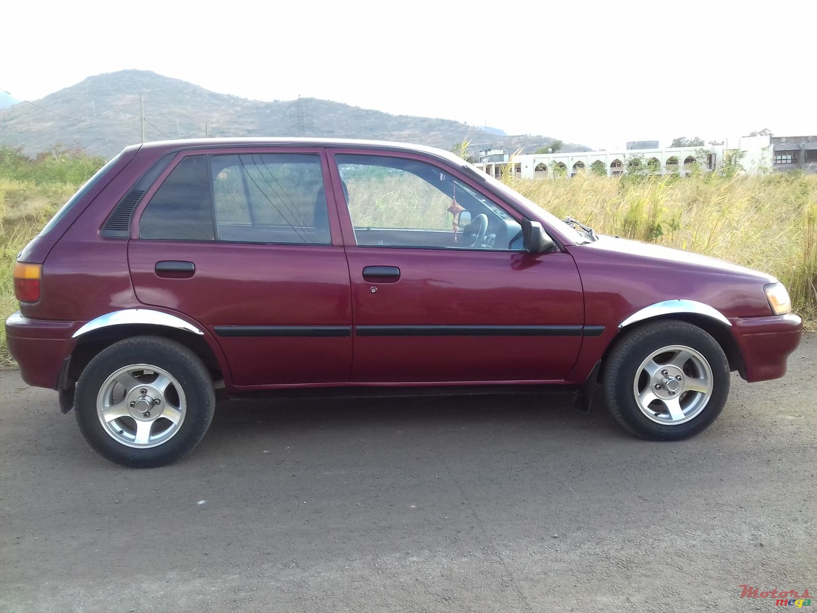 1992' Toyota Starlet photo #3