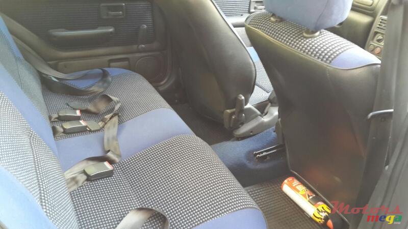 2000' Peugeot 106 équinoxe photo #3