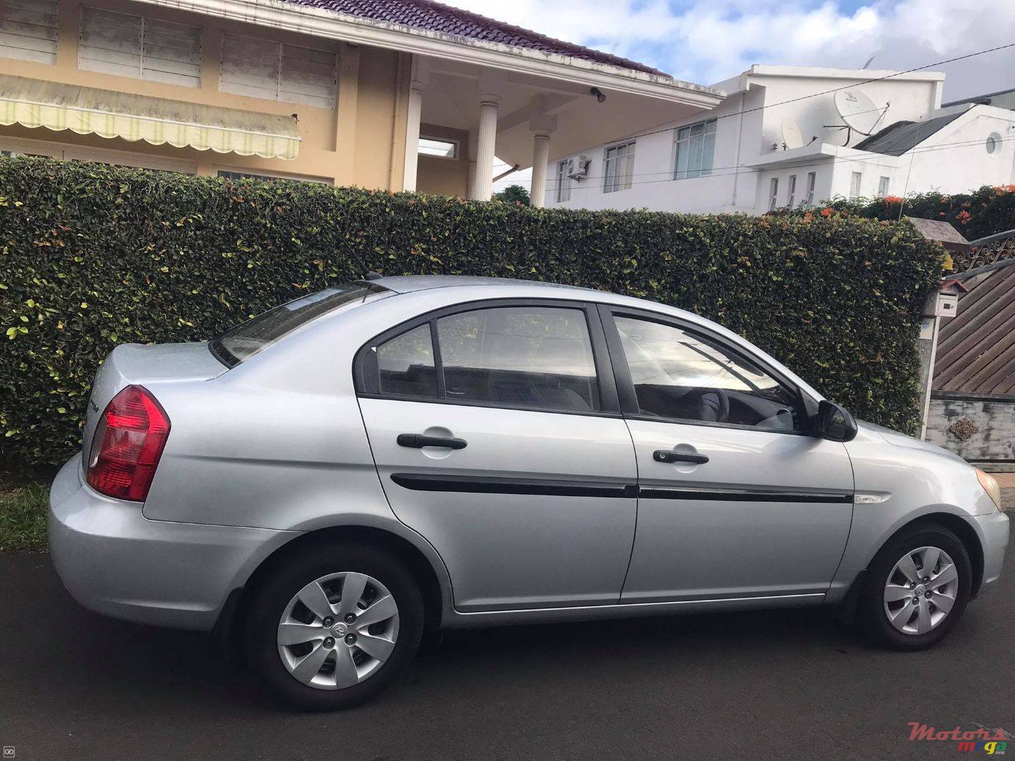 2008' Hyundai Accent photo #1