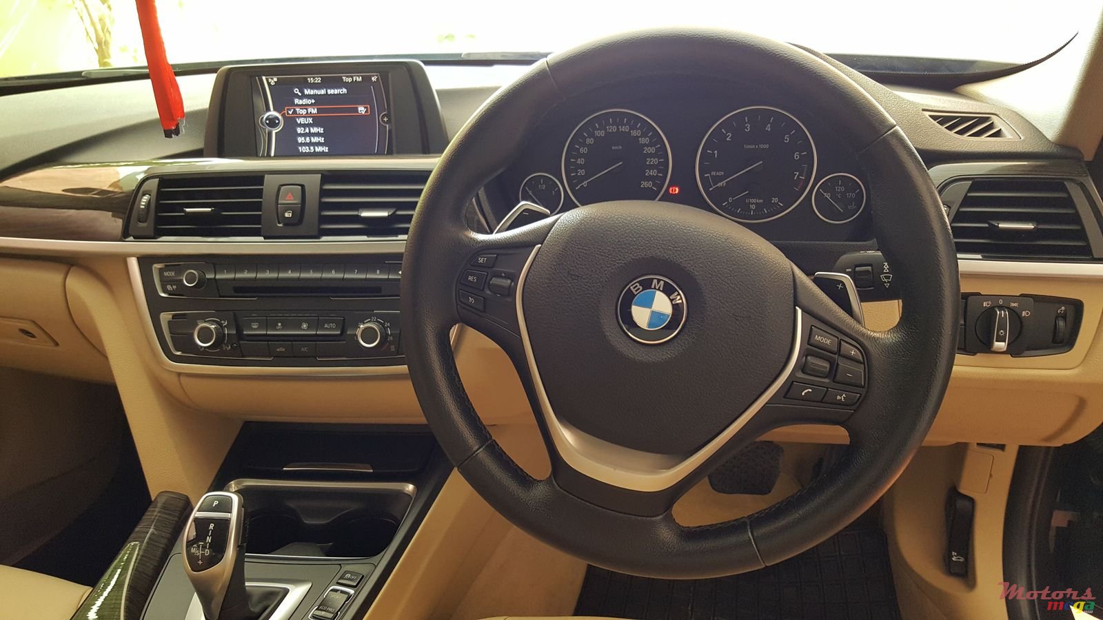 2012' BMW 320 photo #2