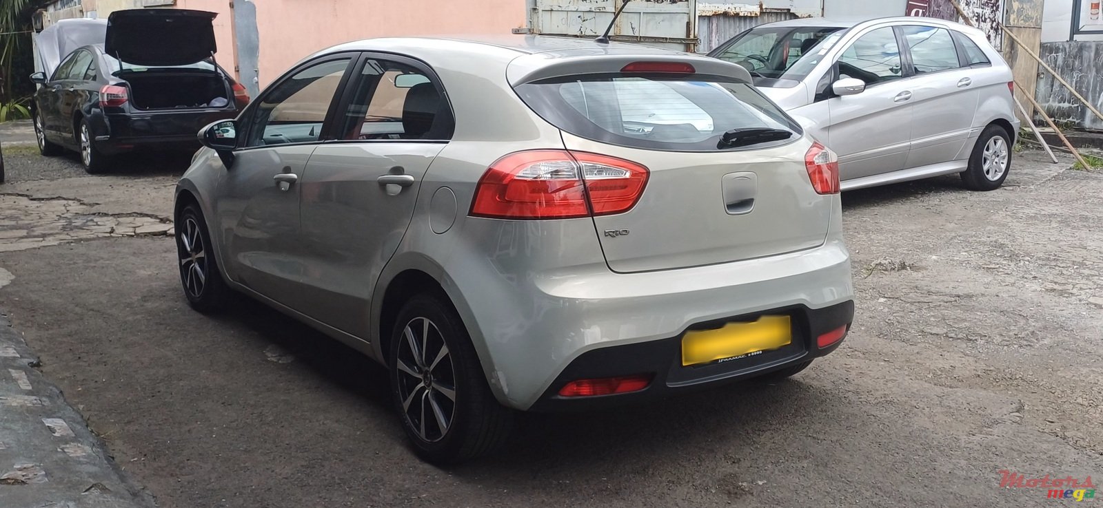 2012' Kia Rio photo #3