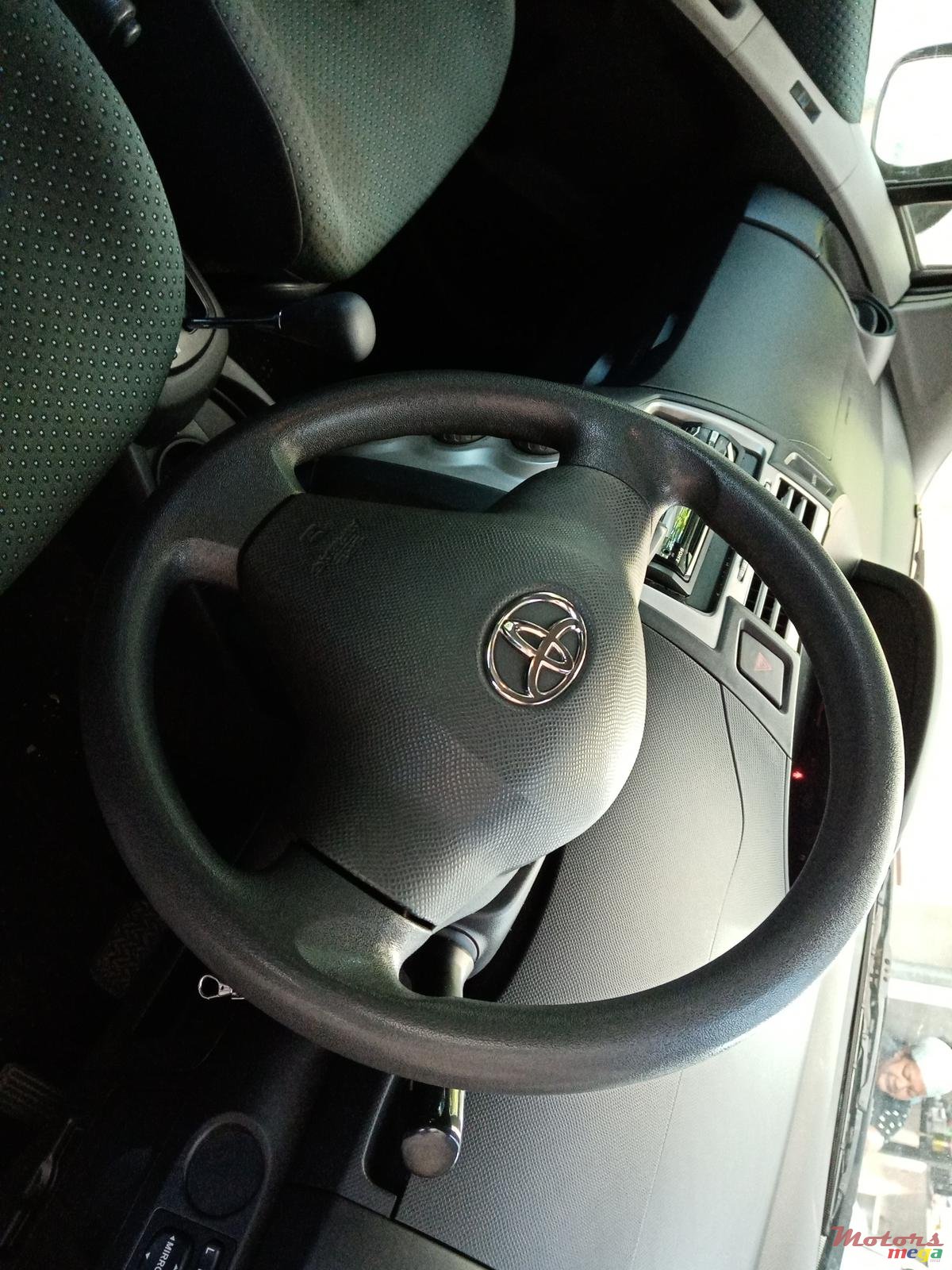 2007' Toyota Vitz photo #7