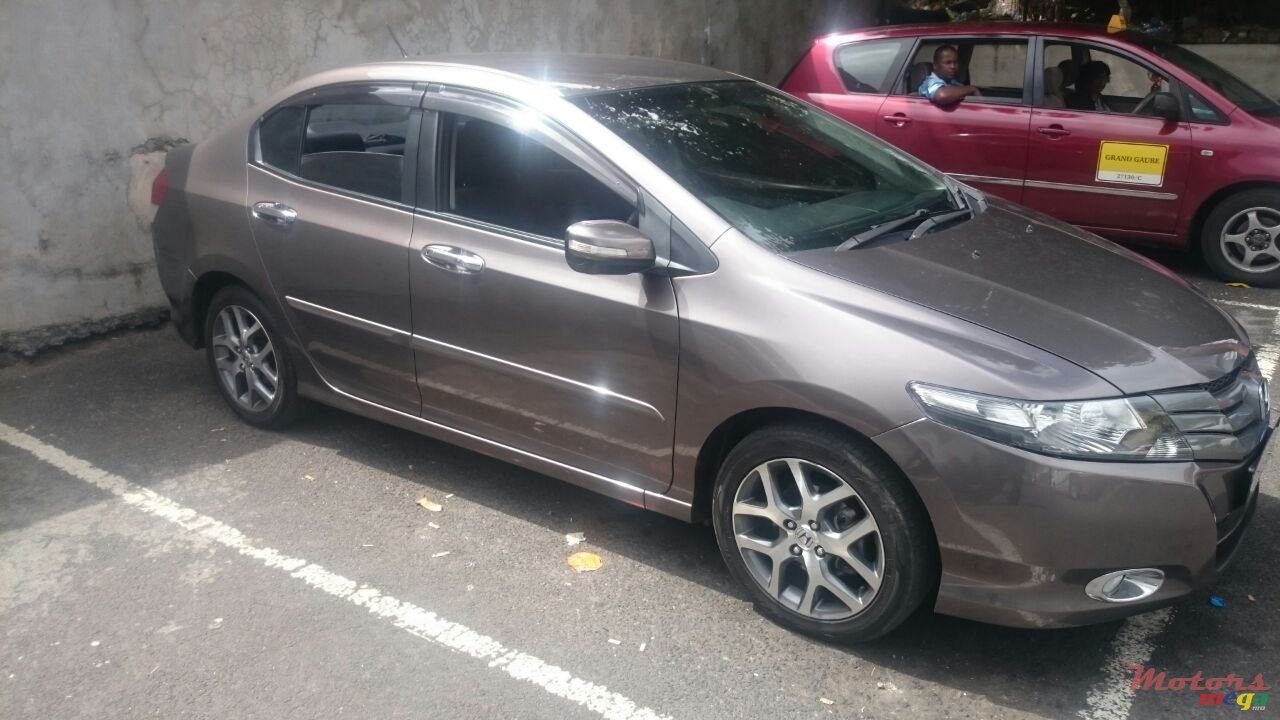 2011' Honda City photo #1