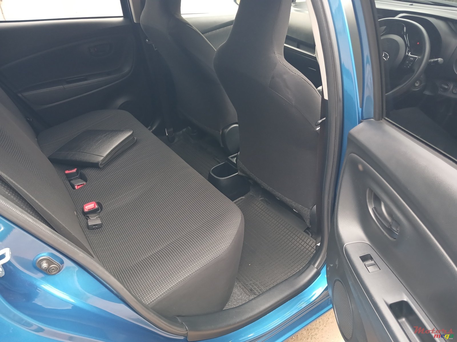 2018' Toyota Vitz photo #4