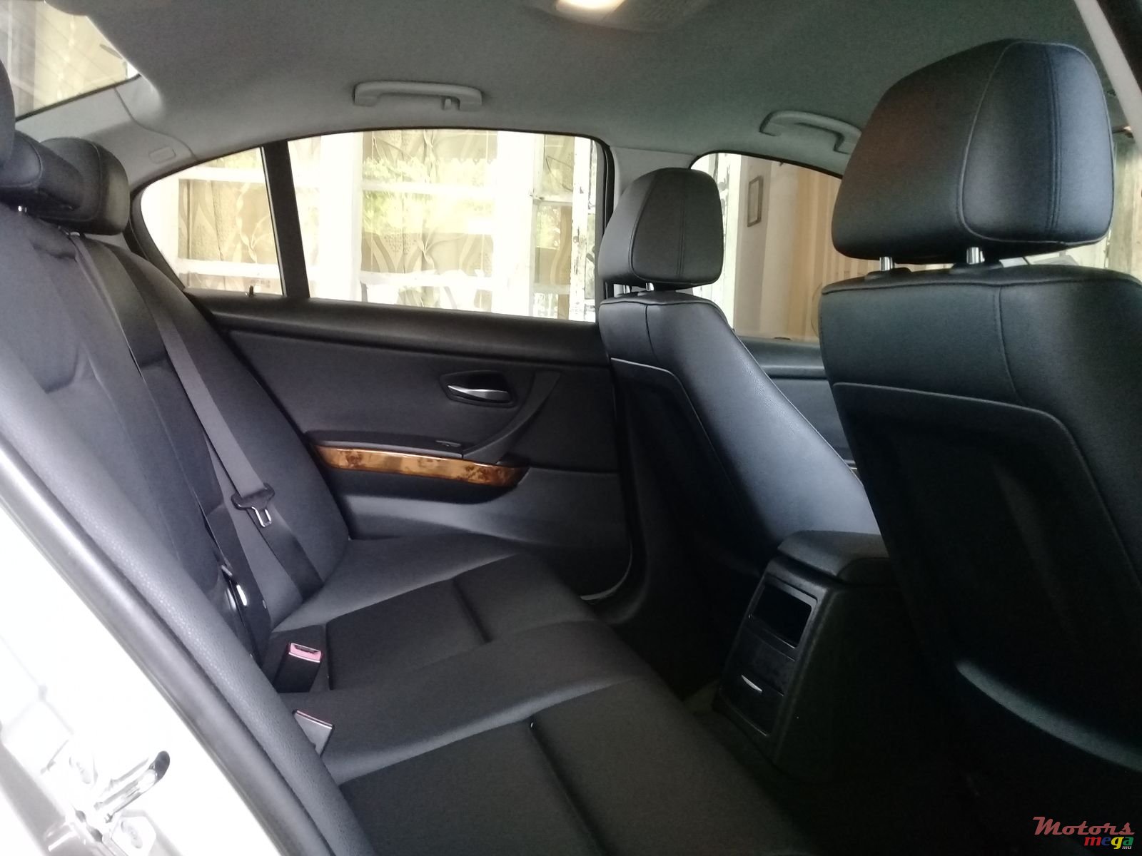 2008' BMW 3 Series photo #6