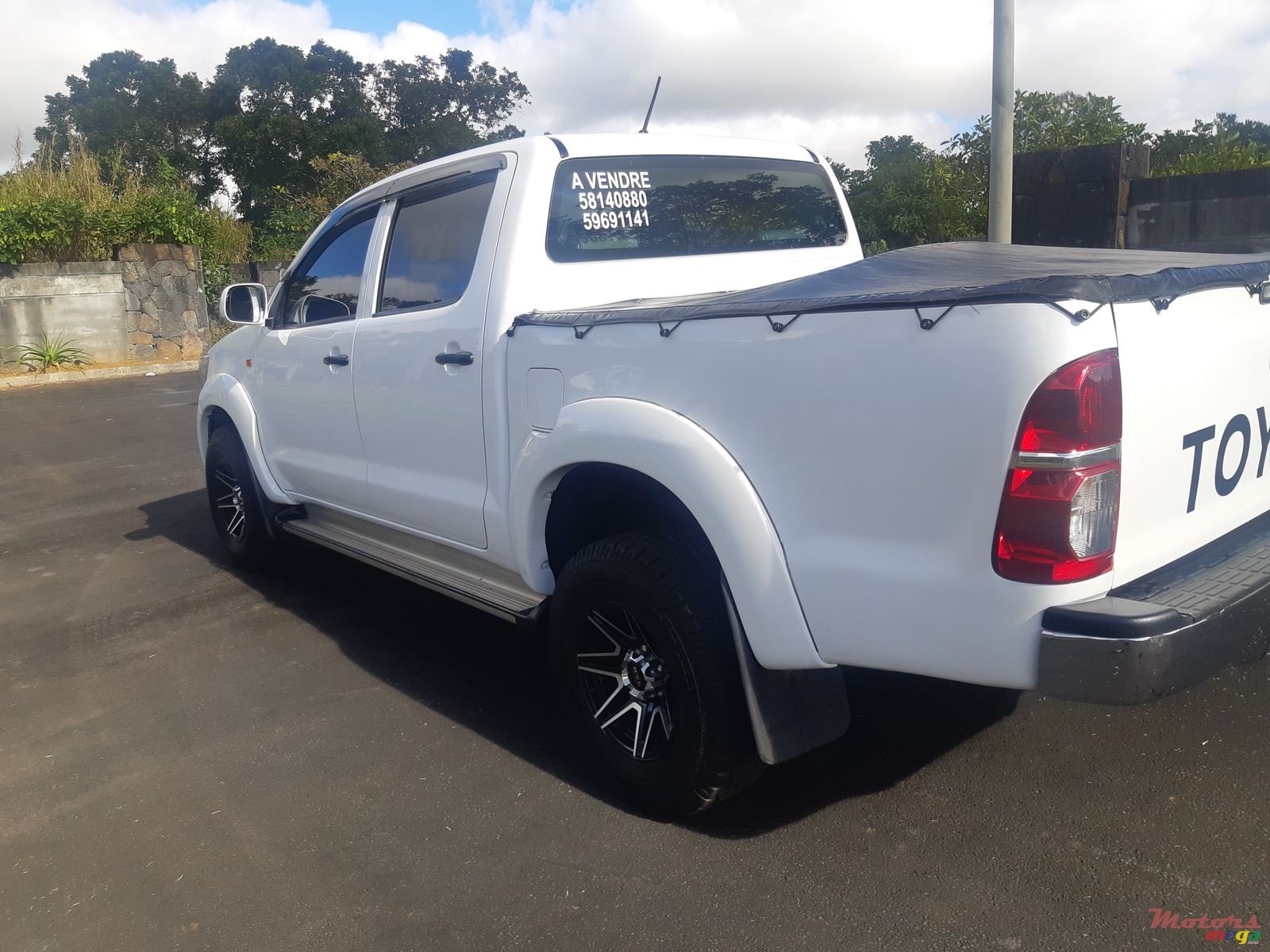 2015' Toyota Hilux 2x4 2.5 turbo photo #4