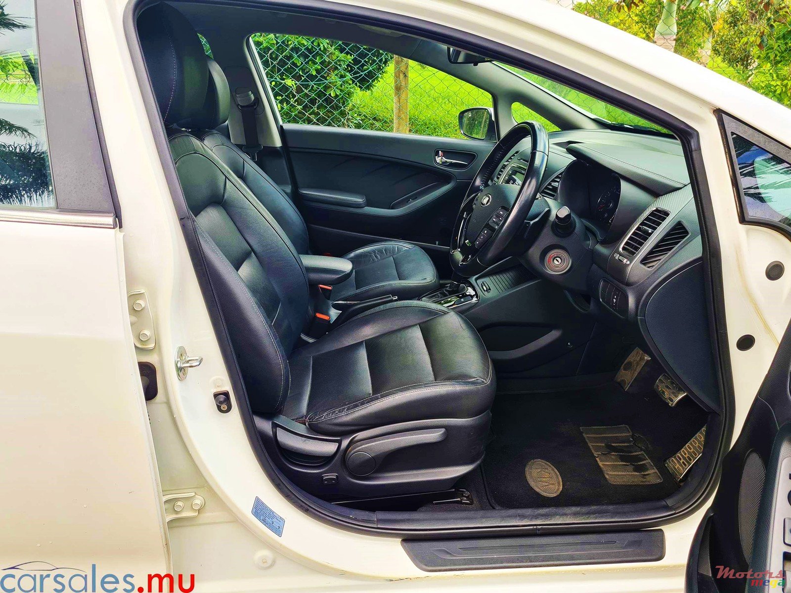 2017' Kia Cerato 1.6 EX Pack photo #5