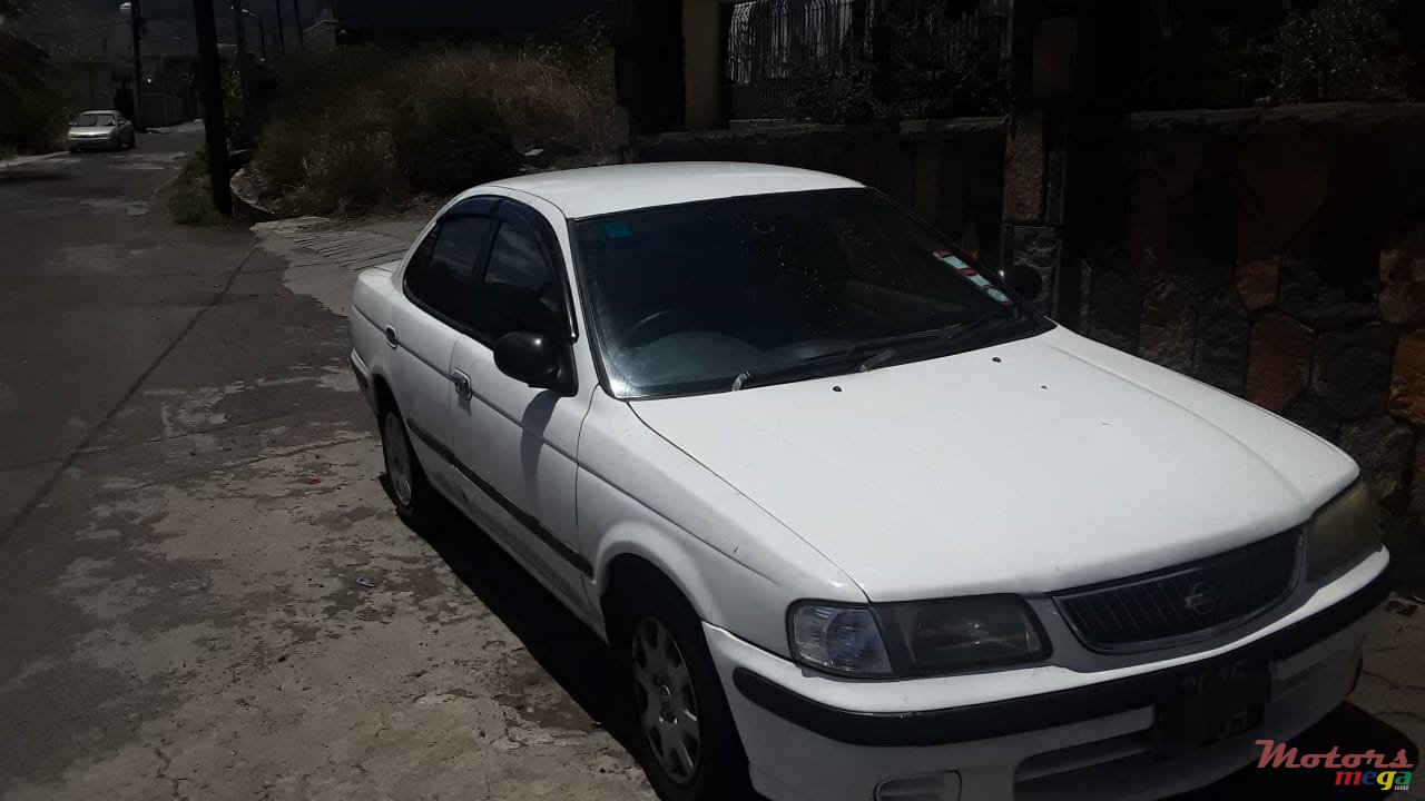 1999' Nissan photo #3