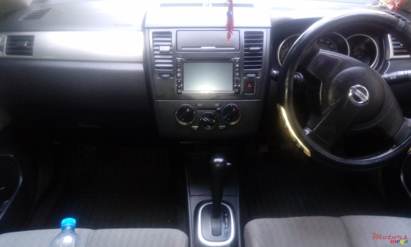 2007' Nissan latio photo #1