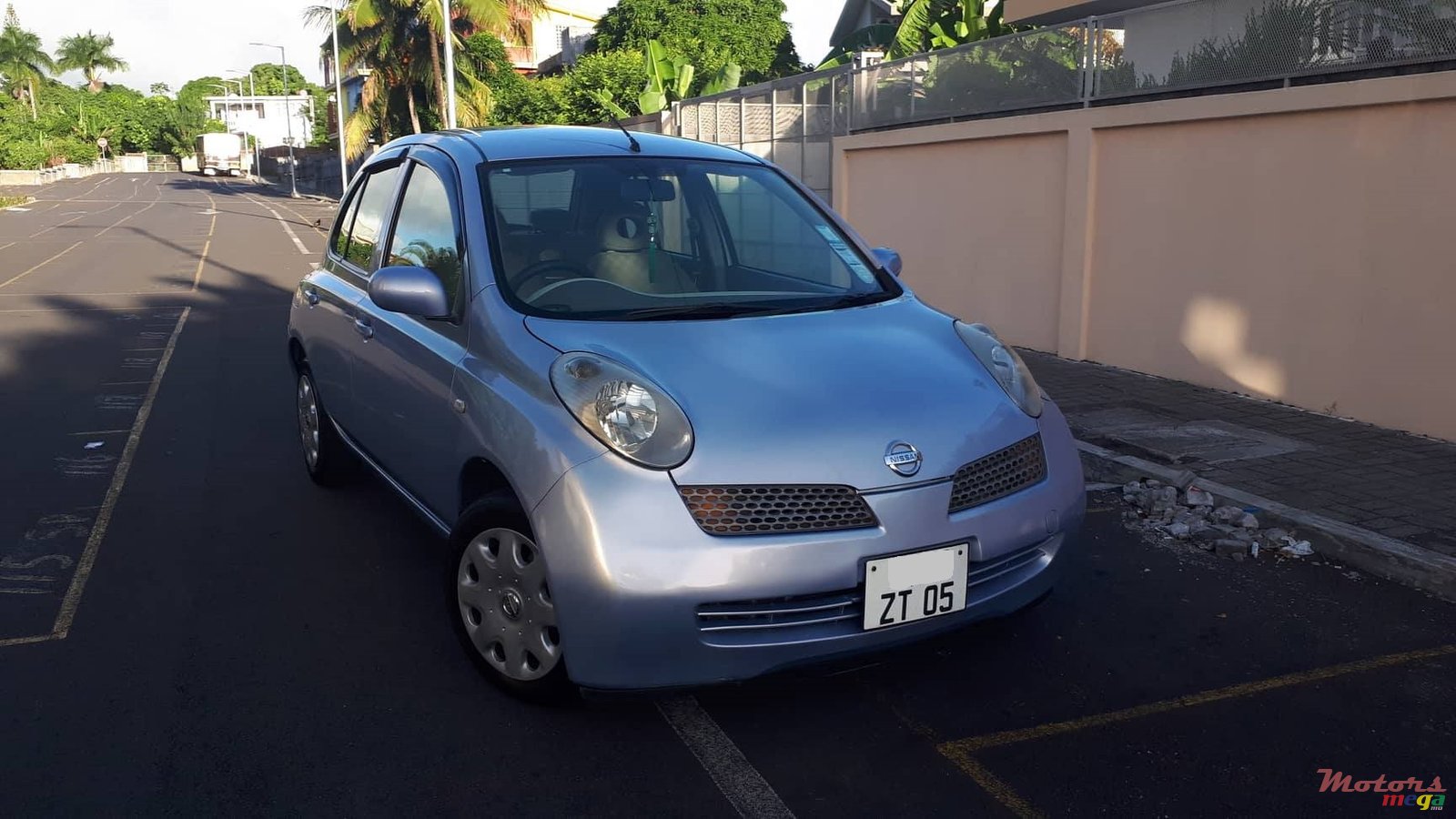 2005' Nissan March photo #1